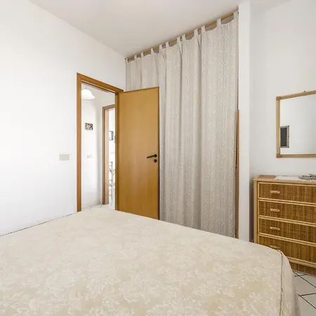 Appartement Cicladi-2 By Interhome